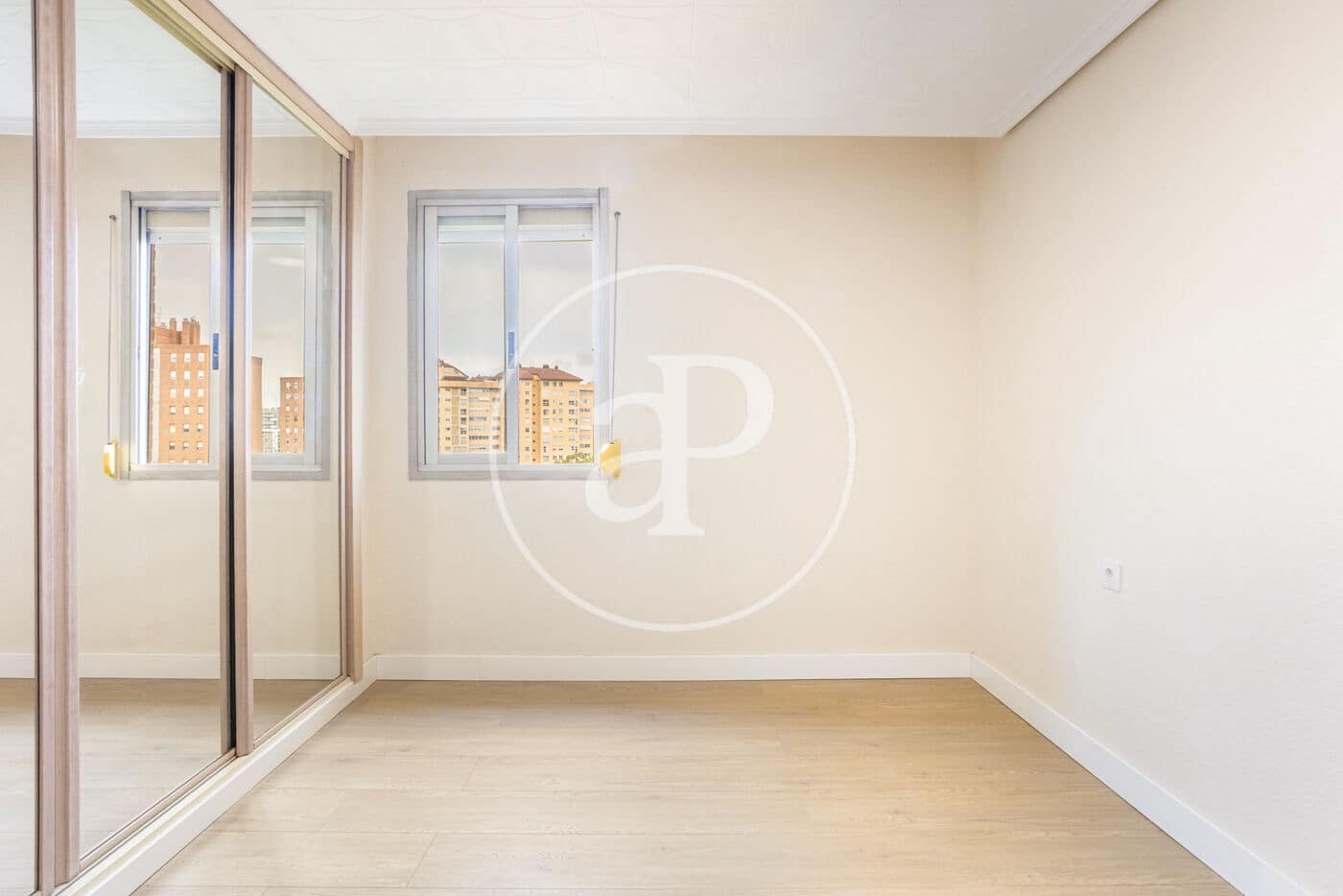 3 sovrum Lägenhet att hyra i Valencia stad - 1 600 € (Ref: 9849460)