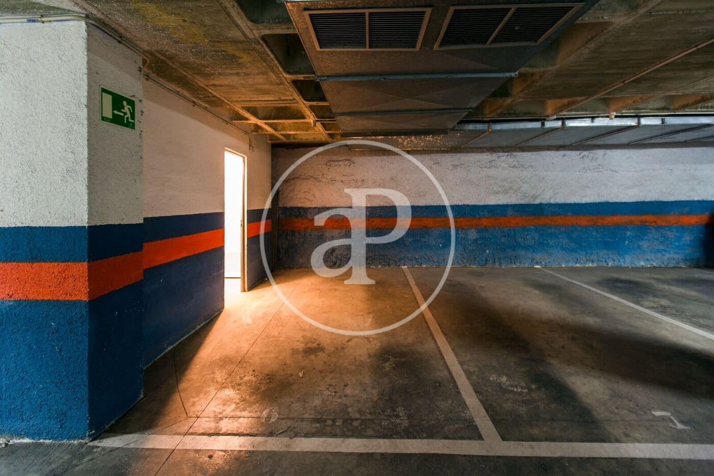 3 soverom Leilighet til leie i Valencia by med svømmebasseng garasje - € 1 950 (Ref: 9849463)
