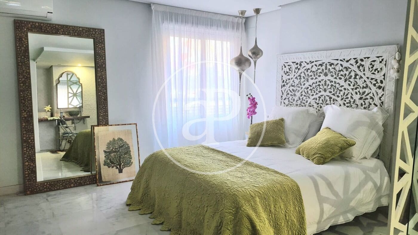 2 soverom Leilighet til leie i Valencia by - € 1 800 (Ref: 9851856)