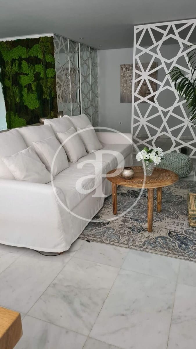 2 soverom Leilighet til leie i Valencia by - € 1 800 (Ref: 9851856)