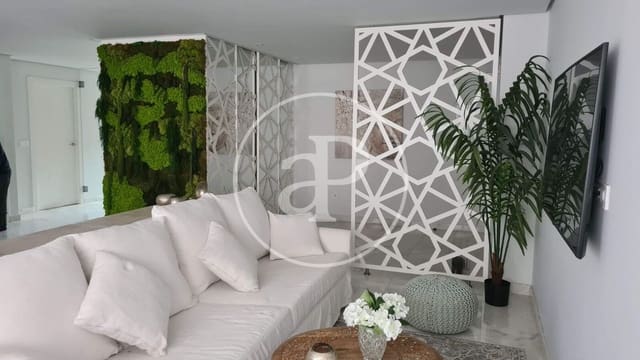 2 soverom Leilighet til leie i Mestalla, Valencia by - € 1 800 (Ref: 9851856)