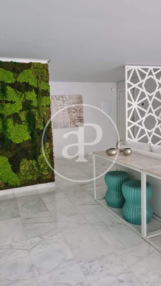 2 soverom Leilighet til leie i Valencia by - € 1 800 (Ref: 9851856)