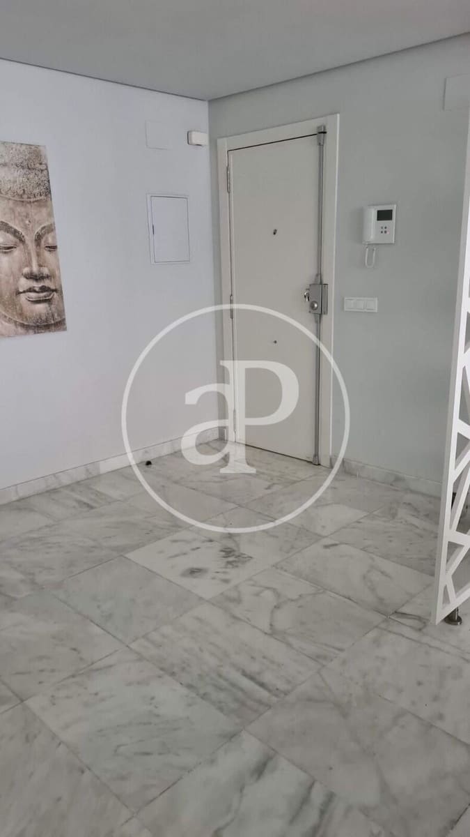 2 soverom Leilighet til leie i Valencia by - € 1 800 (Ref: 9851856)