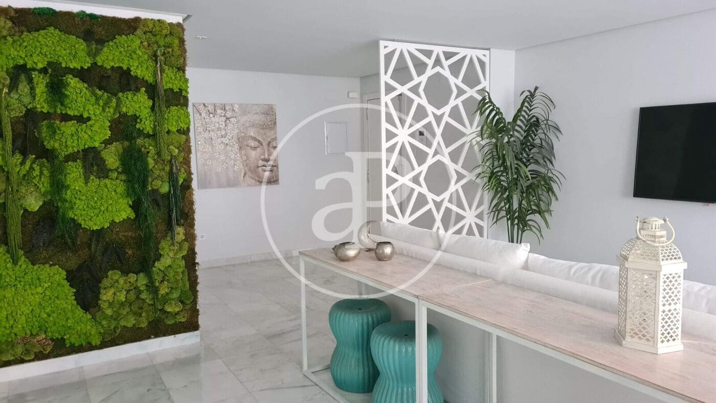 2 soverom Leilighet til leie i Valencia by - € 1 800 (Ref: 9851856)