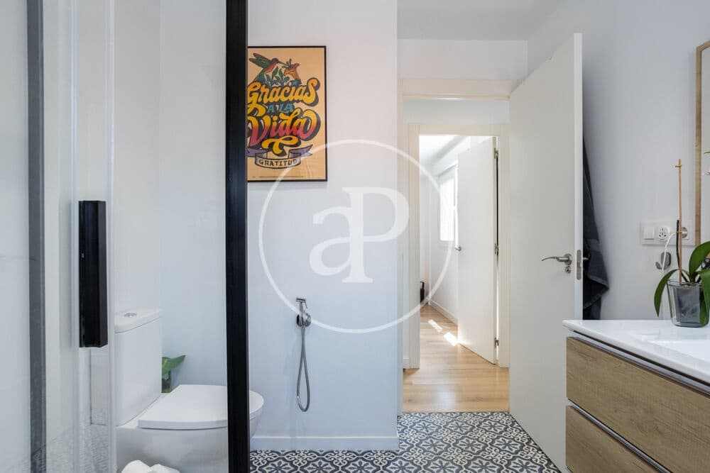 2 bedroom Apartment for rent in Valencia city - € 1,500 (Ref: 9851857)