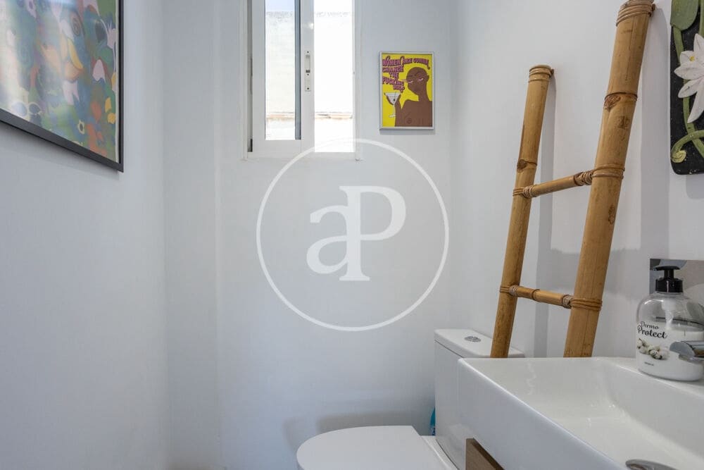 2 bedroom Apartment for rent in Valencia city - € 1,500 (Ref: 9851857)