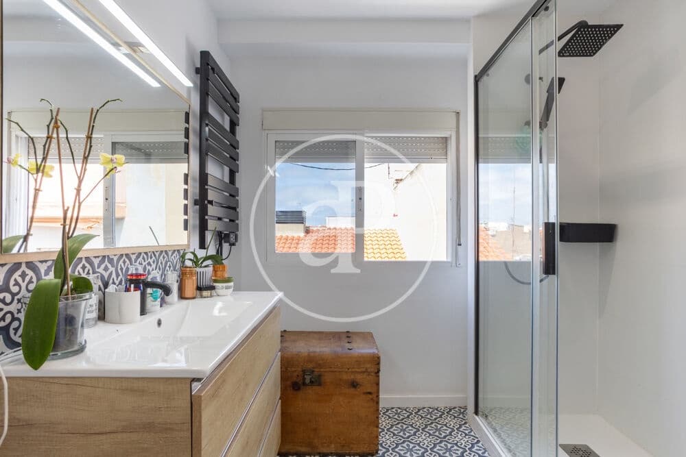 2 bedroom Apartment for rent in Valencia city - € 1,500 (Ref: 9851857)