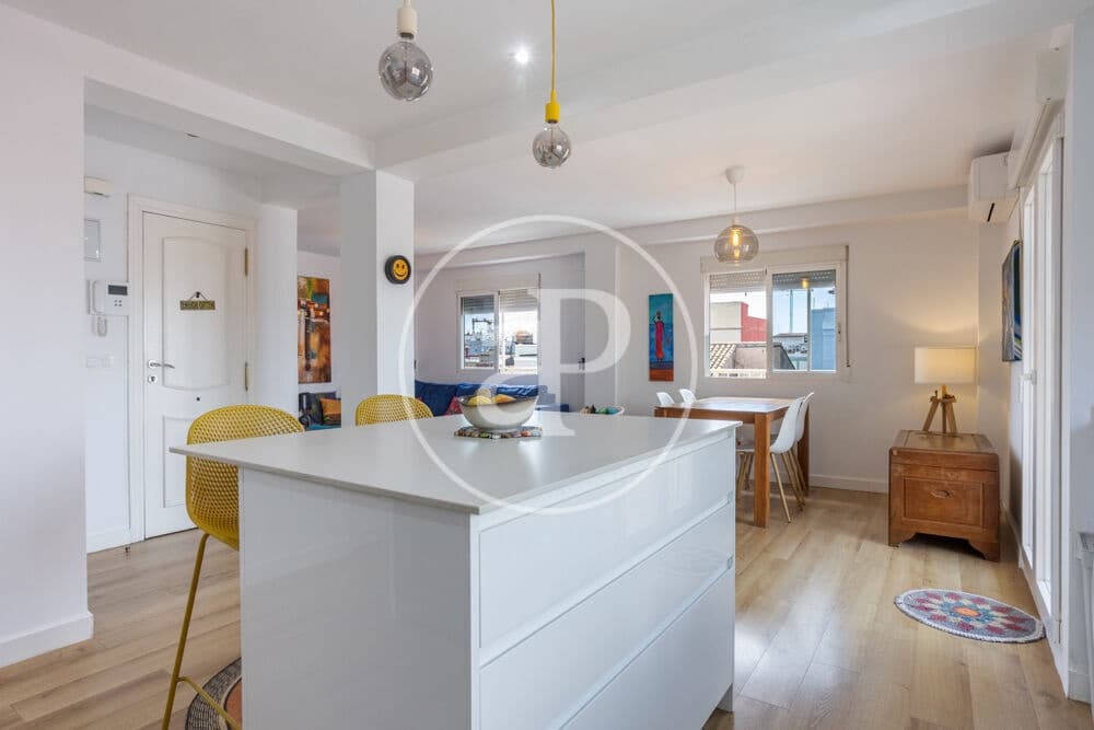 2 bedroom Apartment for rent in Valencia city - € 1,500 (Ref: 9851857)