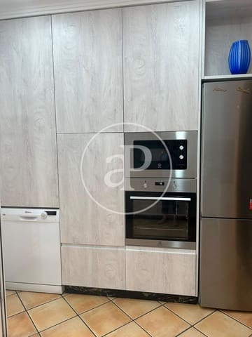 Chalet de 5 habitaciones en San Vicente / Sant Vicent del Raspeig en venta con piscina - 715.000 € (Ref: 9851858)