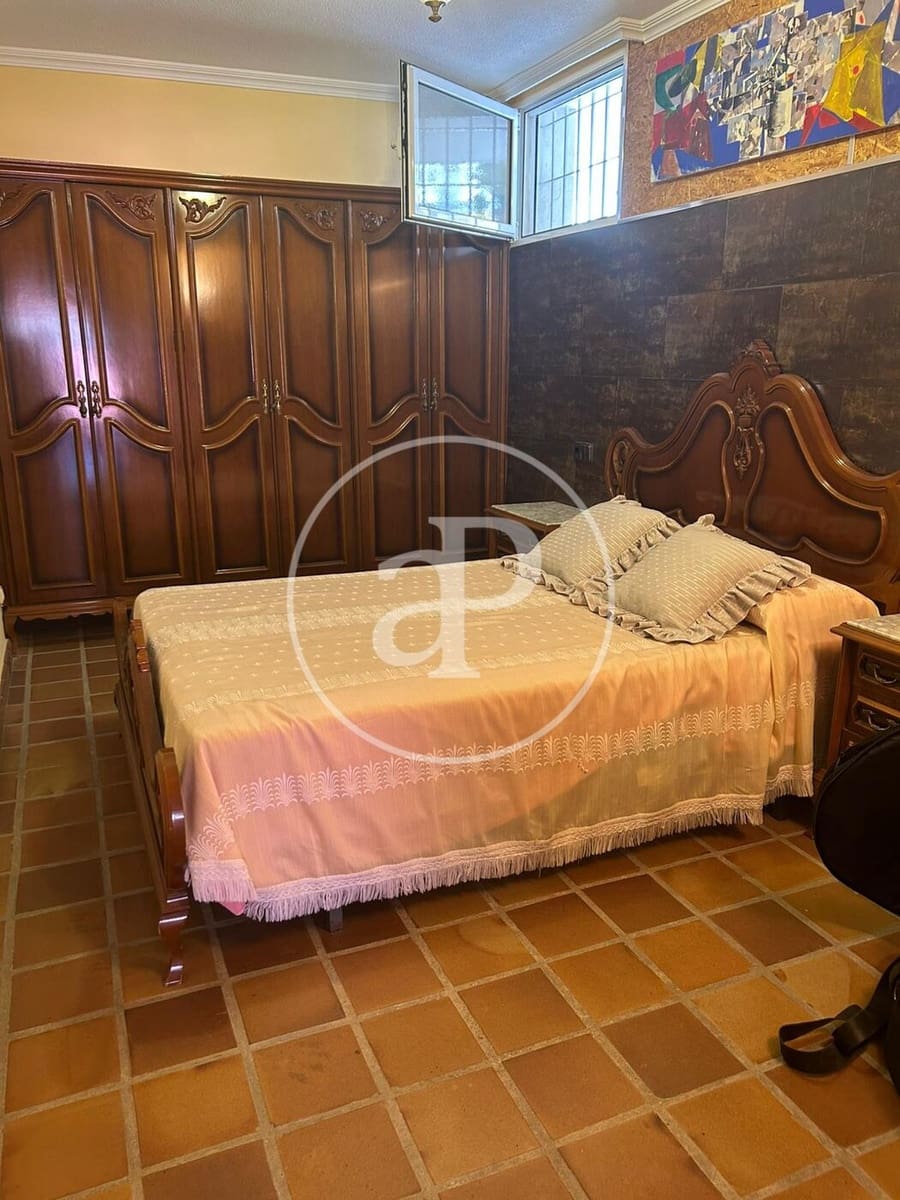 Chalet de 5 habitaciones en San Vicente / Sant Vicent del Raspeig en venta con piscina - 715.000 € (Ref: 9851858)