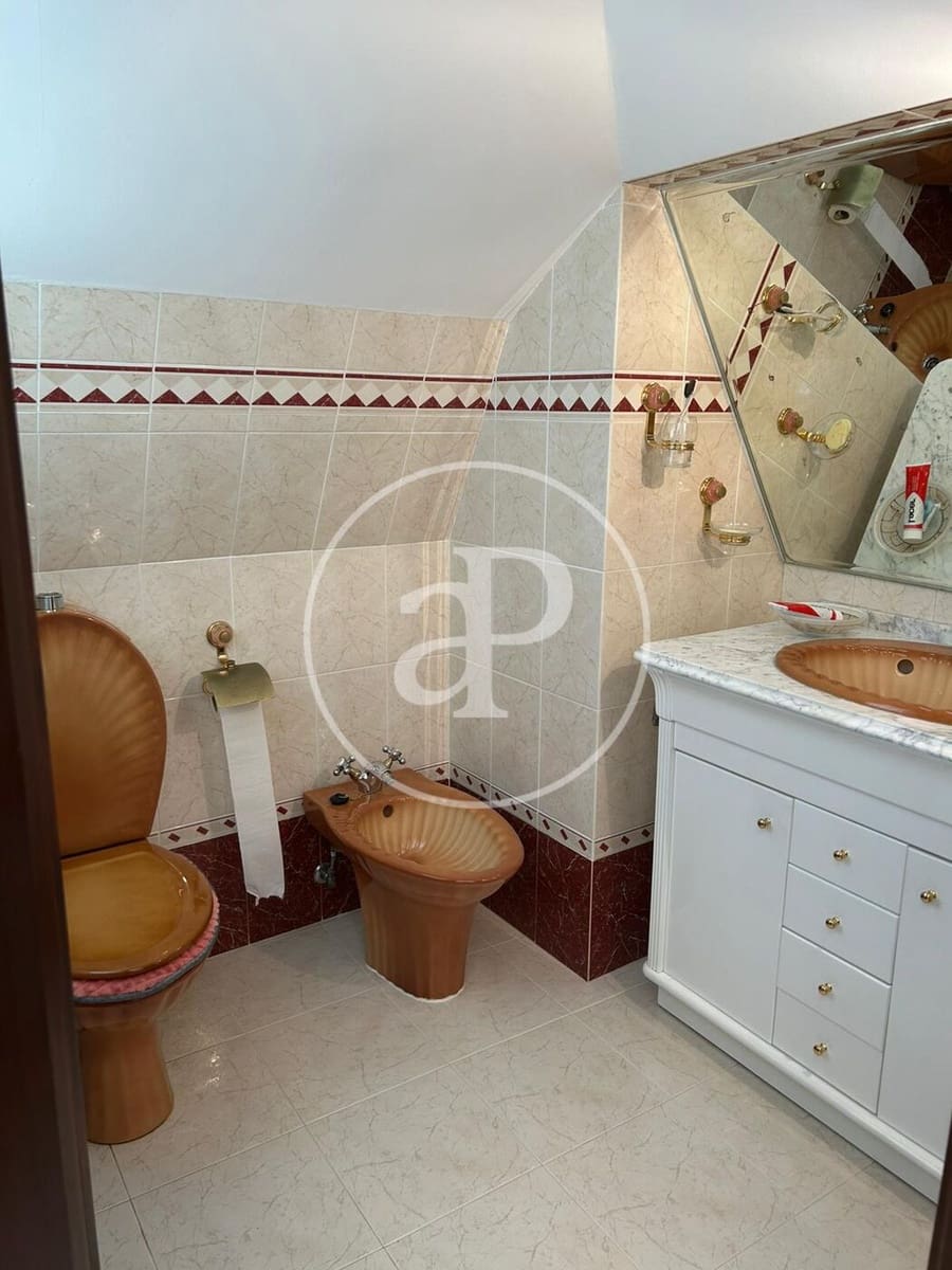 Chalet de 5 habitaciones en San Vicente / Sant Vicent del Raspeig en venta con piscina - 715.000 € (Ref: 9851858)