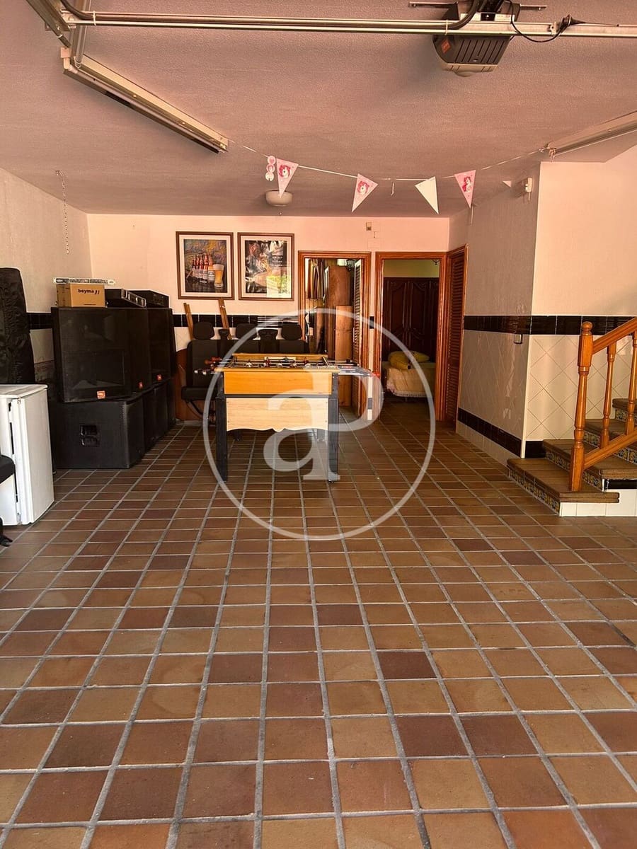 Chalet de 5 habitaciones en San Vicente / Sant Vicent del Raspeig en venta con piscina - 715.000 € (Ref: 9851858)