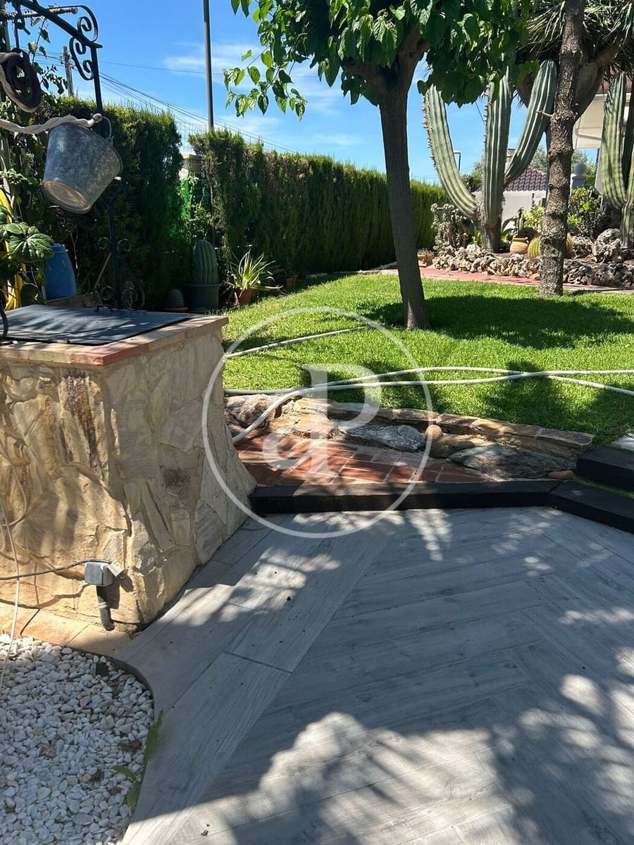 Chalet de 5 habitaciones en San Vicente / Sant Vicent del Raspeig en venta con piscina - 715.000 € (Ref: 9851858)