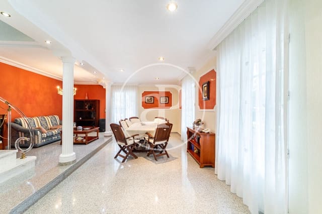 5 camera da letto Villa in vendita in San Vicente / Sant Vicent del Raspeig con piscina - 715.000 € (Rif: 9851858)