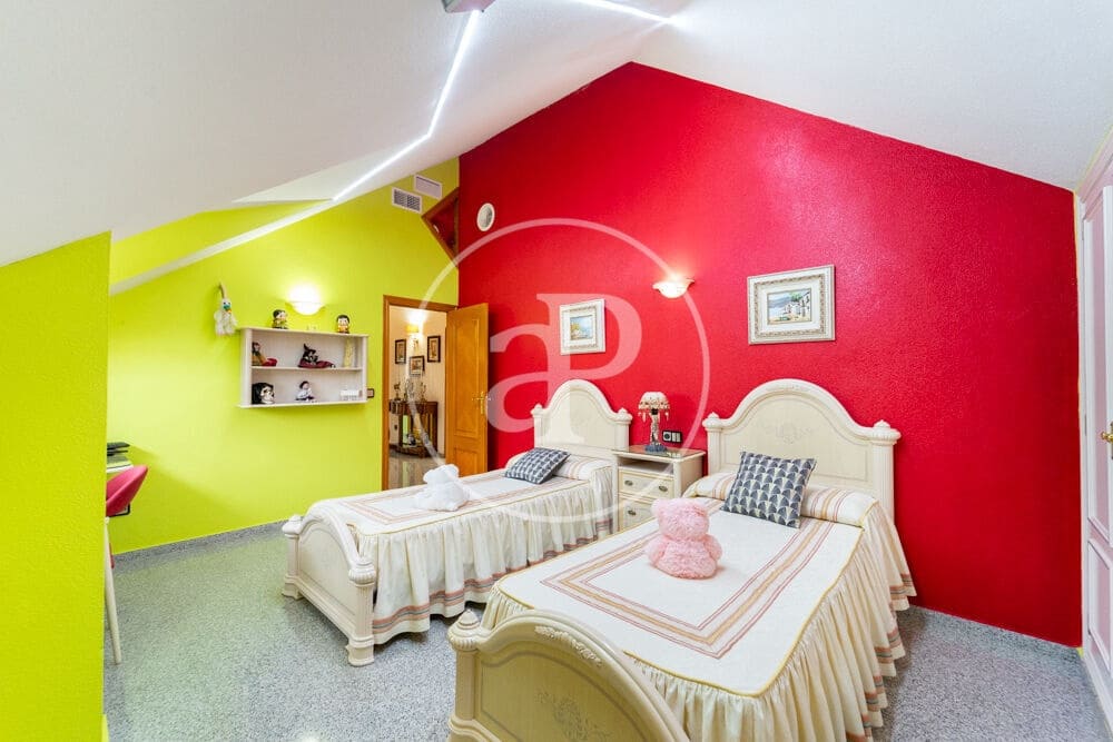 5 quarto Moradia para venda em San Vicente / Sant Vicent del Raspeig com piscina - 715 000 € (Ref: 9851858)