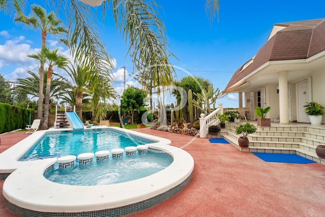 5 quarto Moradia para venda em San Vicente / Sant Vicent del Raspeig com piscina - 715 000 € (Ref: 9851858)