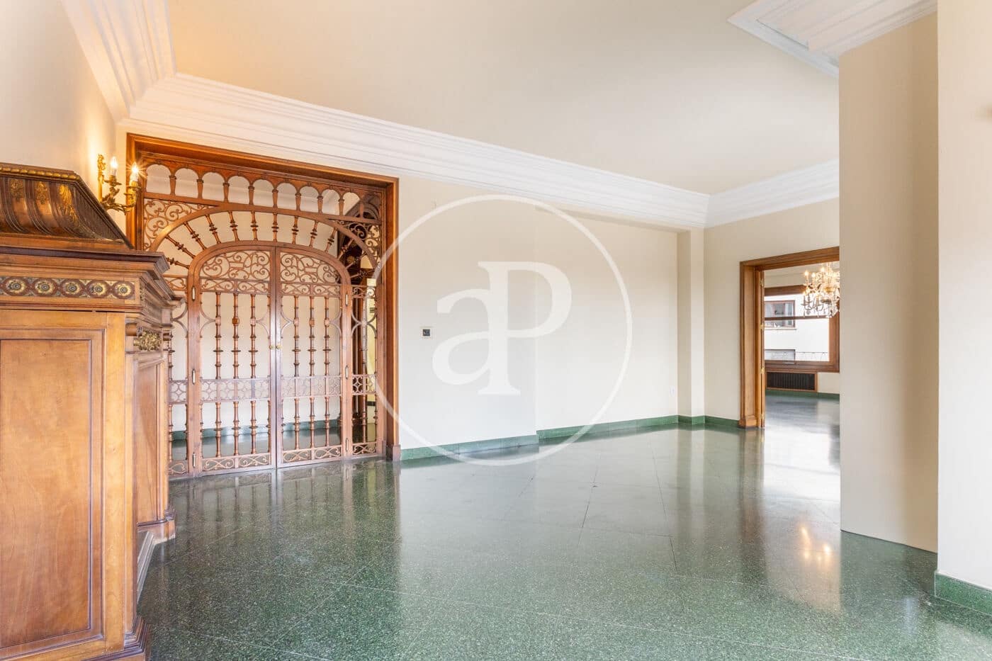5 soverom Leilighet til leie i Valencia by - € 4 300 (Ref: 9851859)