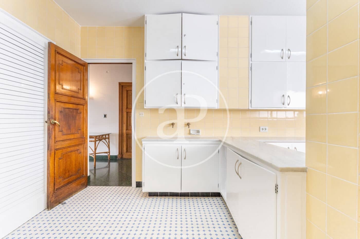 5 soverom Leilighet til leie i Valencia by - € 4 300 (Ref: 9851859)