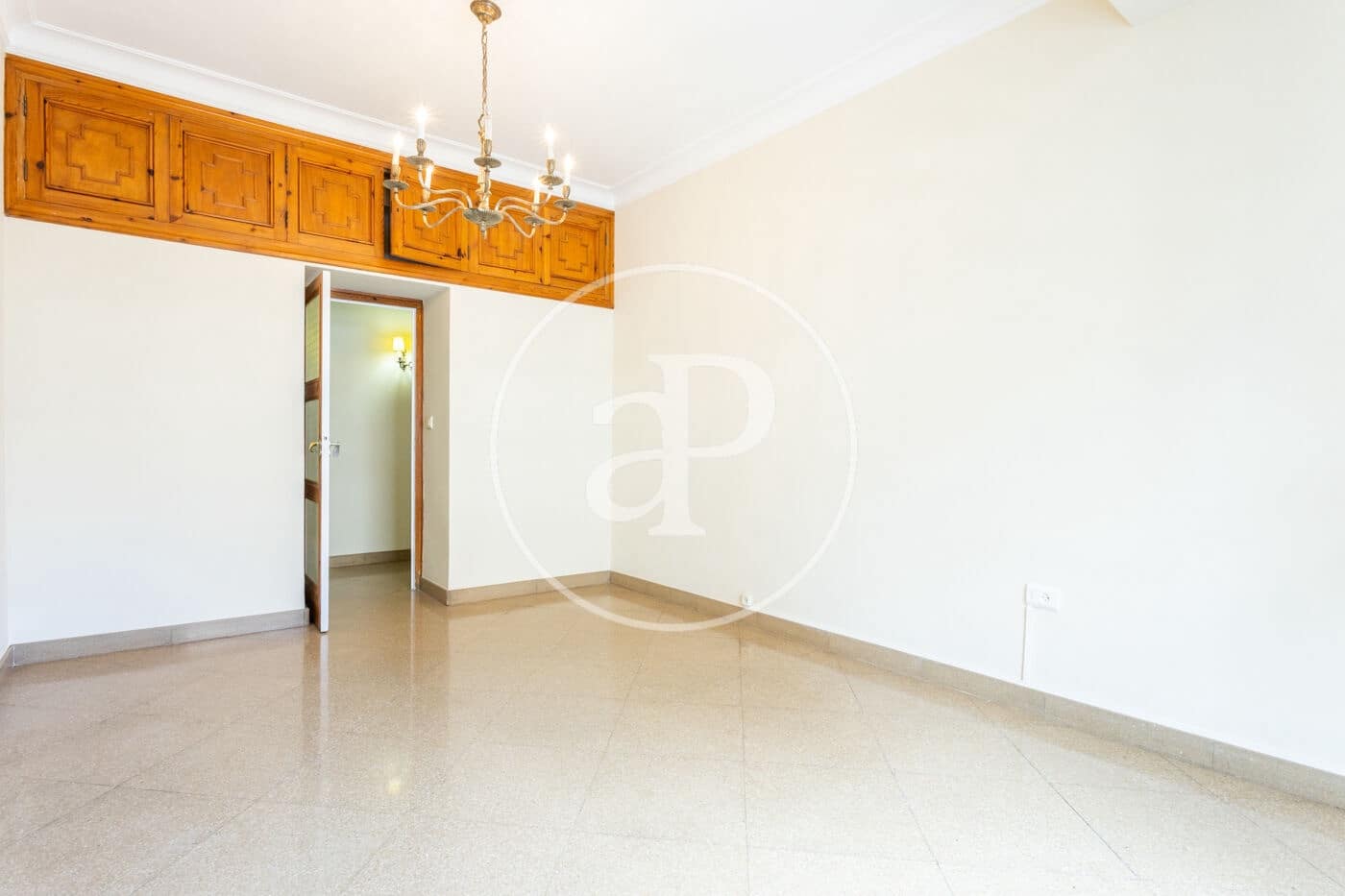 5 soverom Leilighet til leie i Valencia by - € 4 300 (Ref: 9851859)