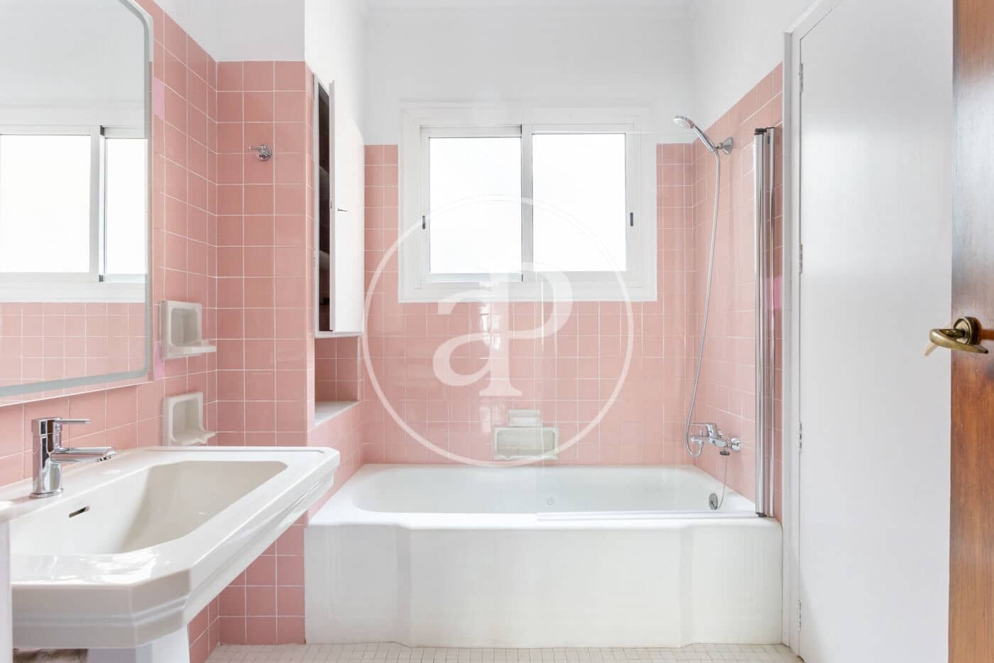5 soverom Leilighet til leie i Valencia by - € 4 300 (Ref: 9851859)