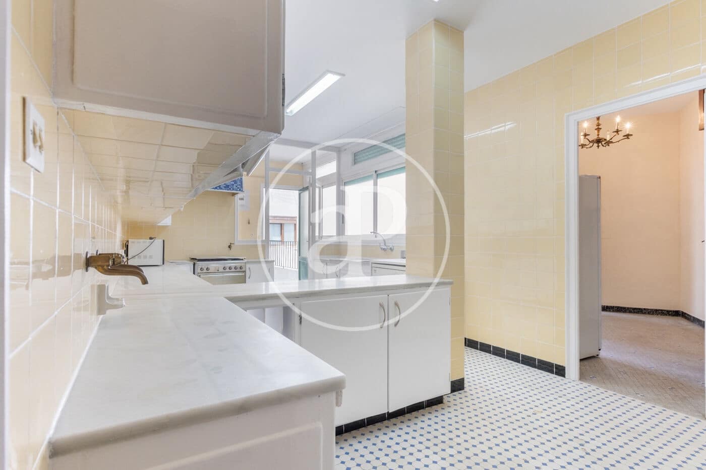 5 soverom Leilighet til leie i Valencia by - € 4 300 (Ref: 9851859)