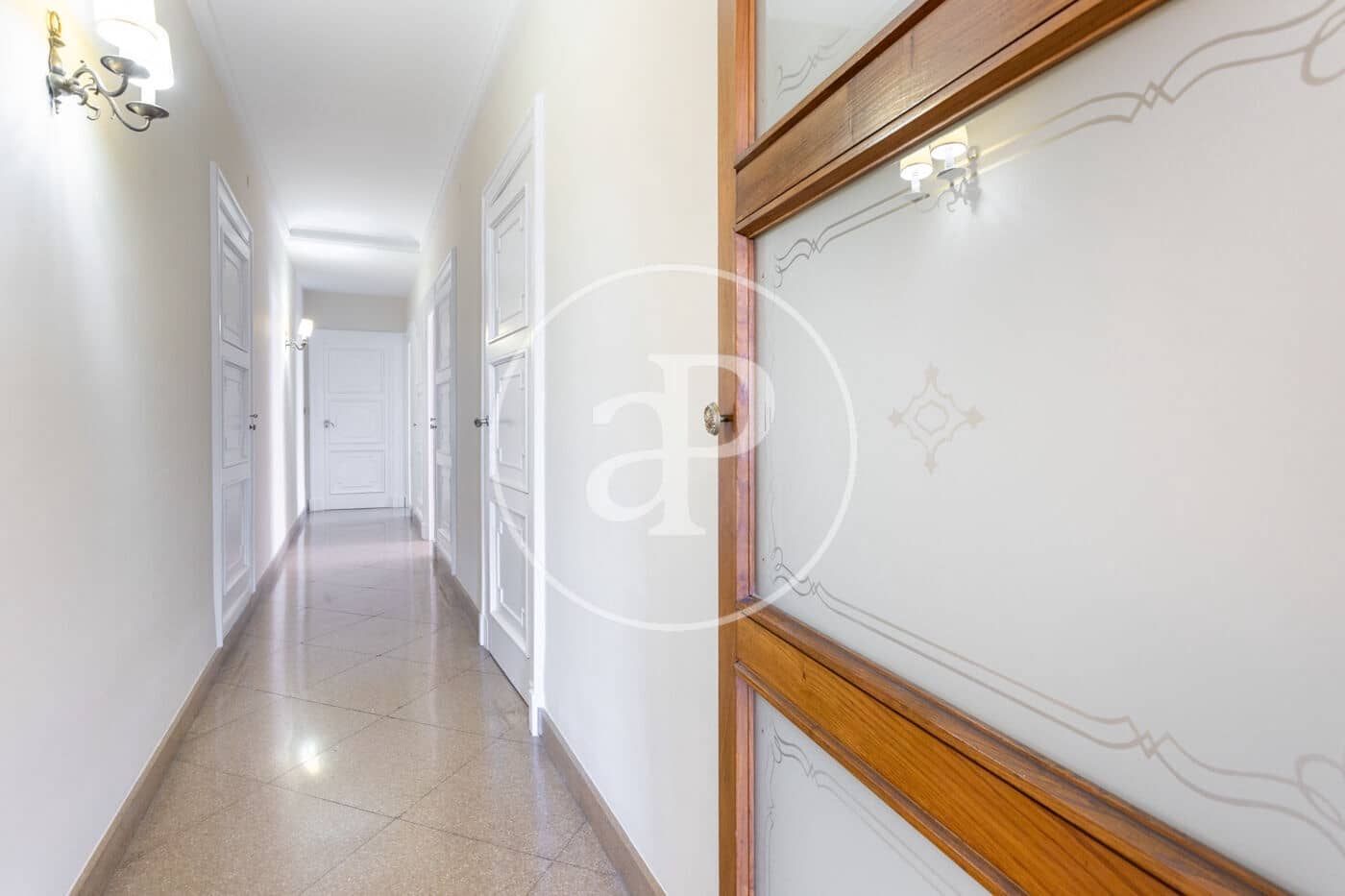 5 soverom Leilighet til leie i Valencia by - € 4 300 (Ref: 9851859)