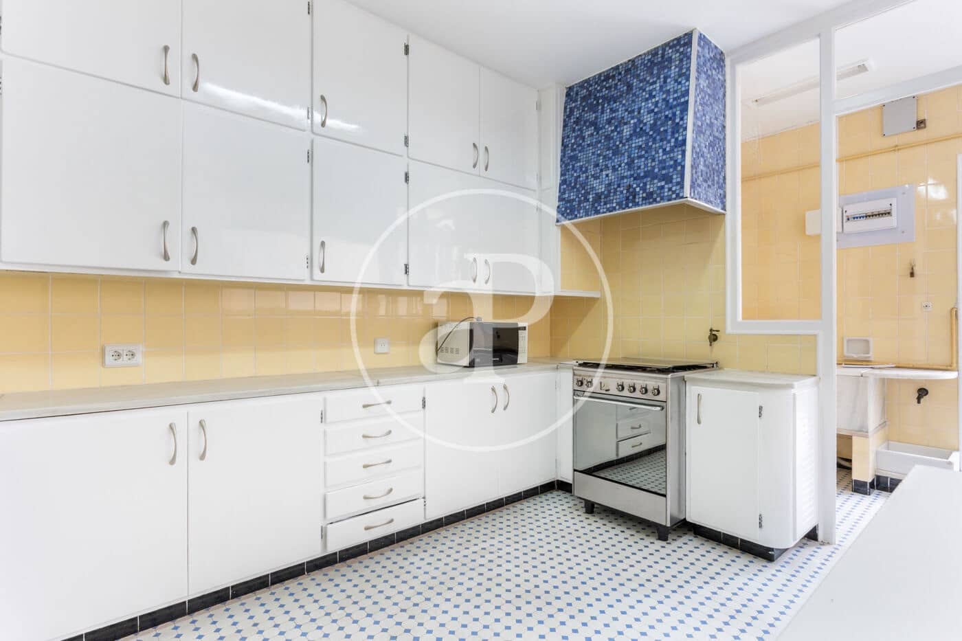 5 soverom Leilighet til leie i Valencia by - € 4 300 (Ref: 9851859)