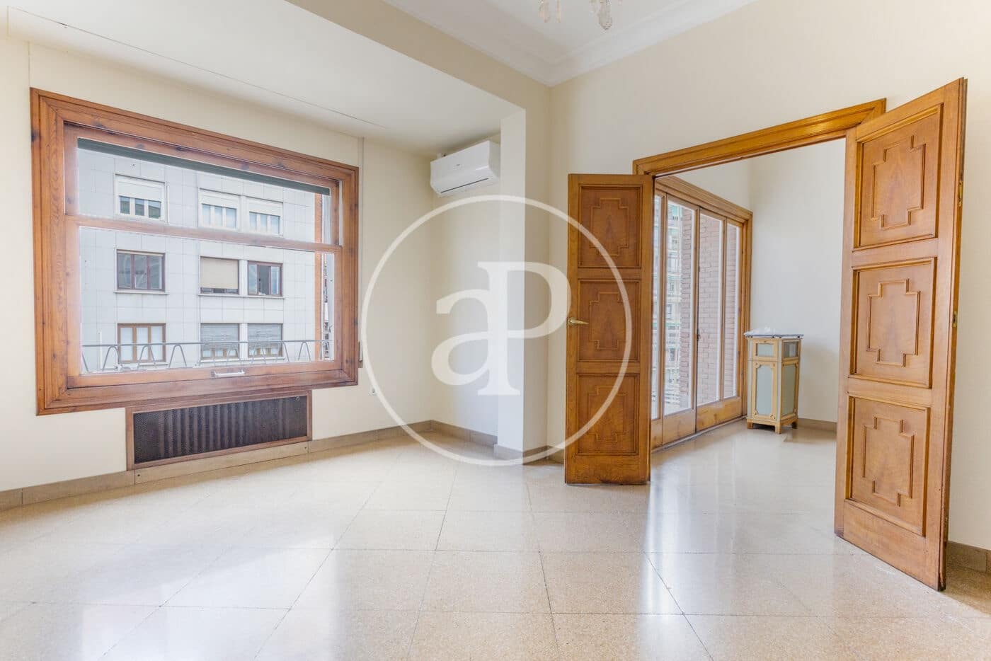 5 soverom Leilighet til leie i Valencia by - € 4 300 (Ref: 9851859)