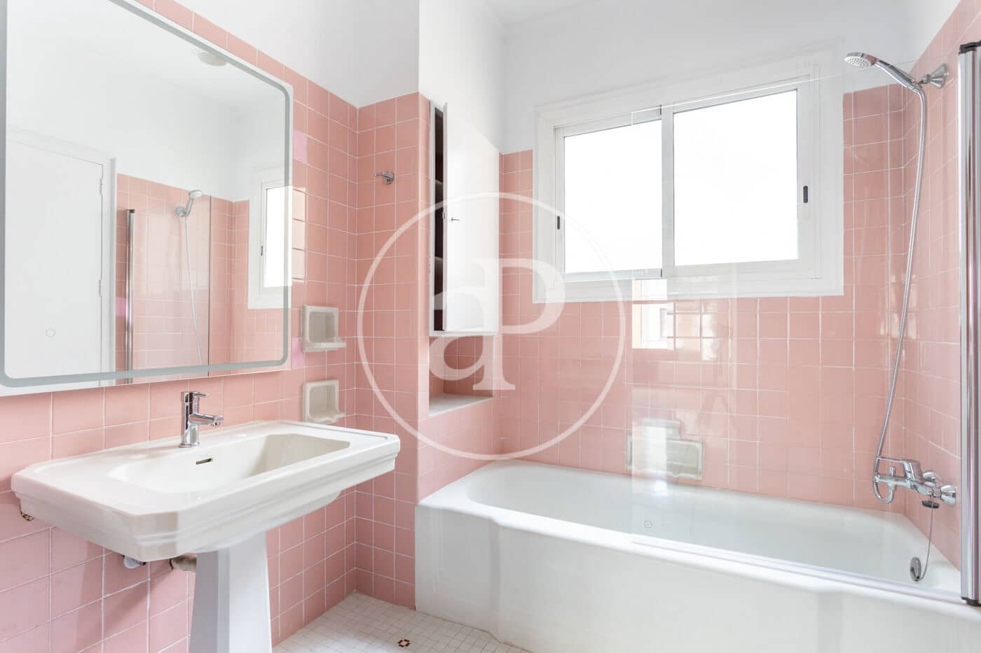 5 soverom Leilighet til leie i Valencia by - € 4 300 (Ref: 9851859)