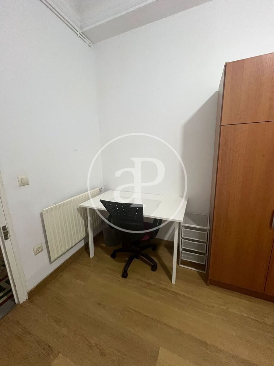 5 sovrum Lägenhet att hyra i Valencia stad - 2 270 € (Ref: 9851860)
