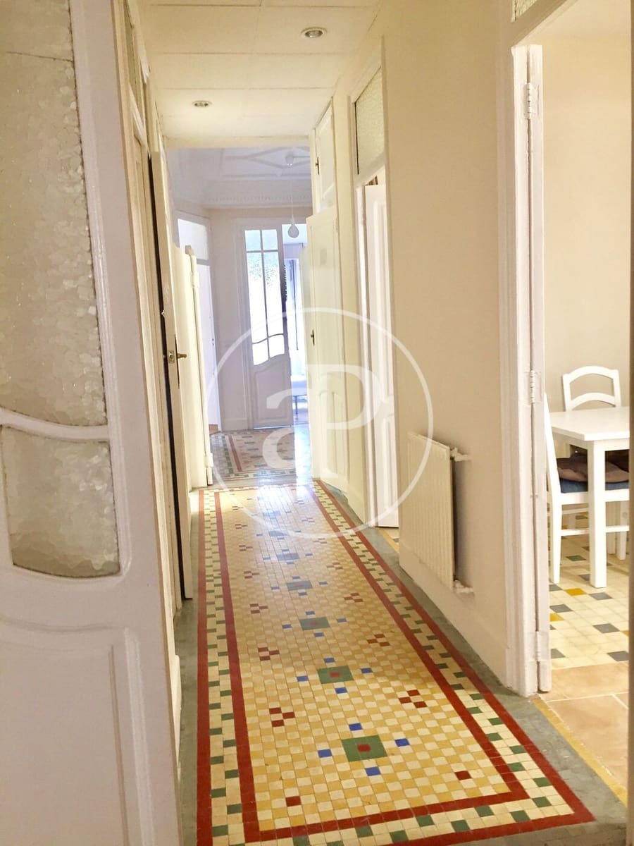 5 sovrum Lägenhet att hyra i Valencia stad - 2 270 € (Ref: 9851860)