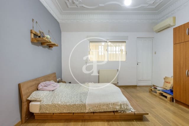 5 bedroom Apartment for rent in La Roqueta, Valencia city - € 2,270 (Ref: 9851860)