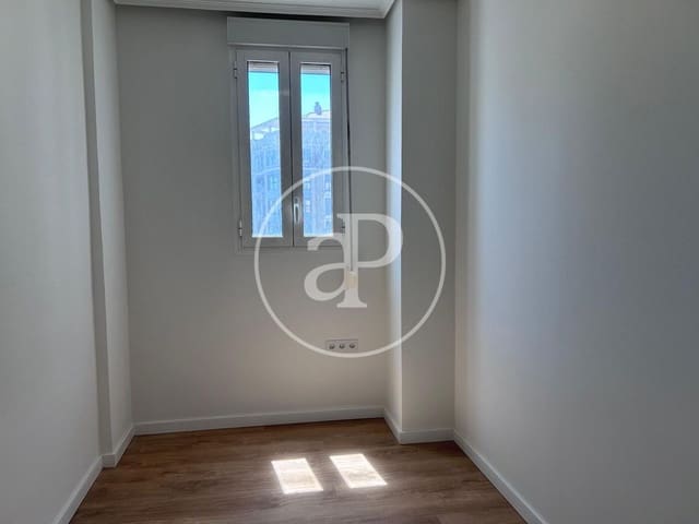3 makuuhuone Huoneisto vuokrattavana paikassa Russafa, Valencia kaupunki - 1 700 € (Ref: 9855548)