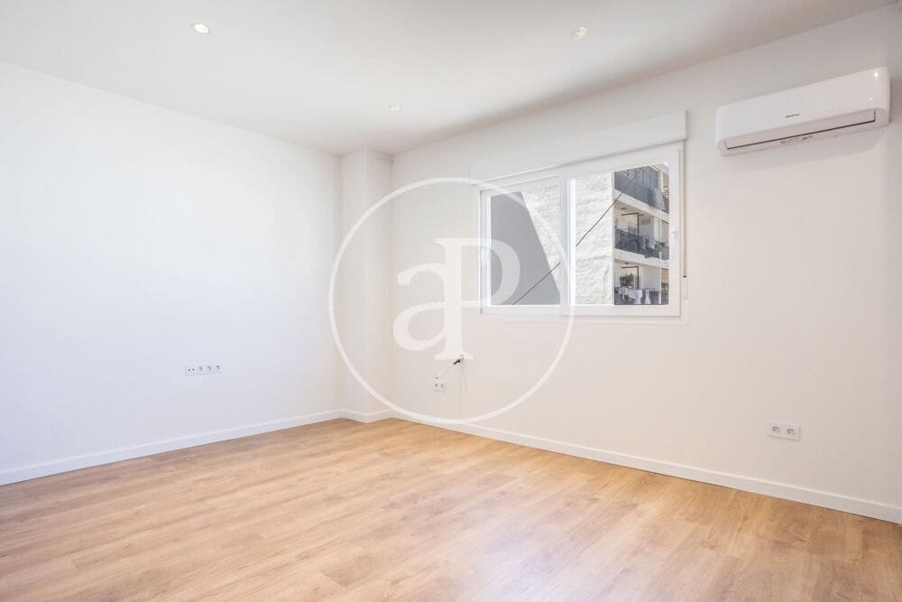 3 bedroom Apartment for rent in Valencia city - € 1,700 (Ref: 9855548)