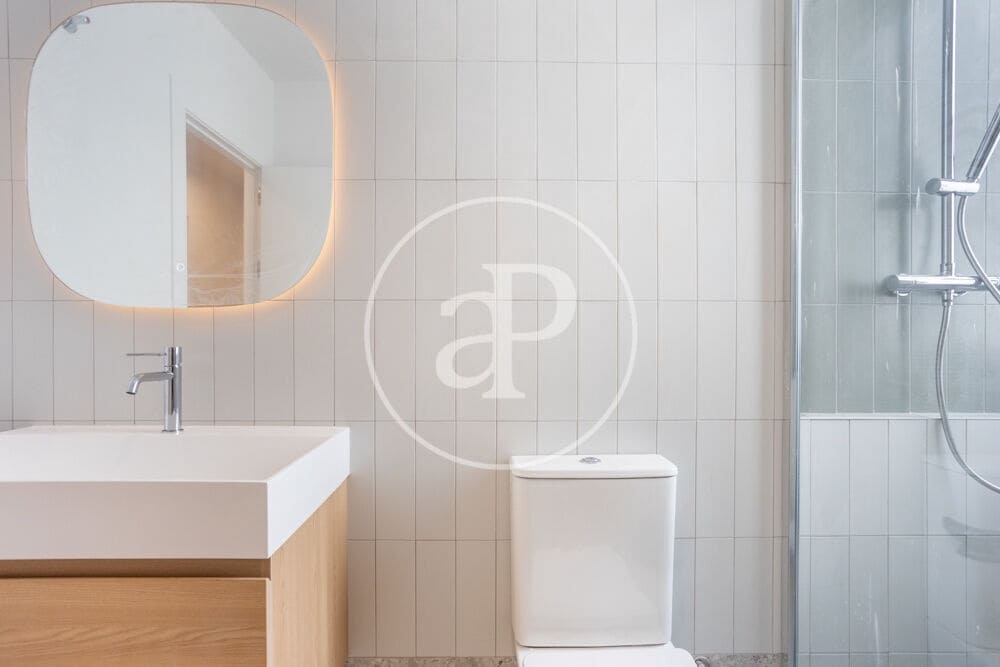 3 bedroom Apartment for rent in Valencia city - € 1,700 (Ref: 9855548)