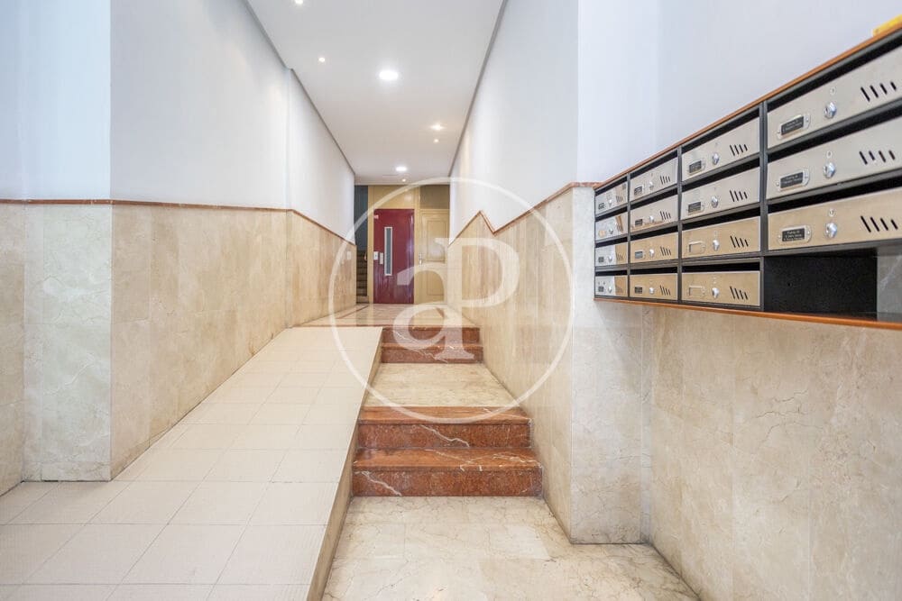 3 bedroom Apartment for rent in Valencia city - € 1,700 (Ref: 9855548)
