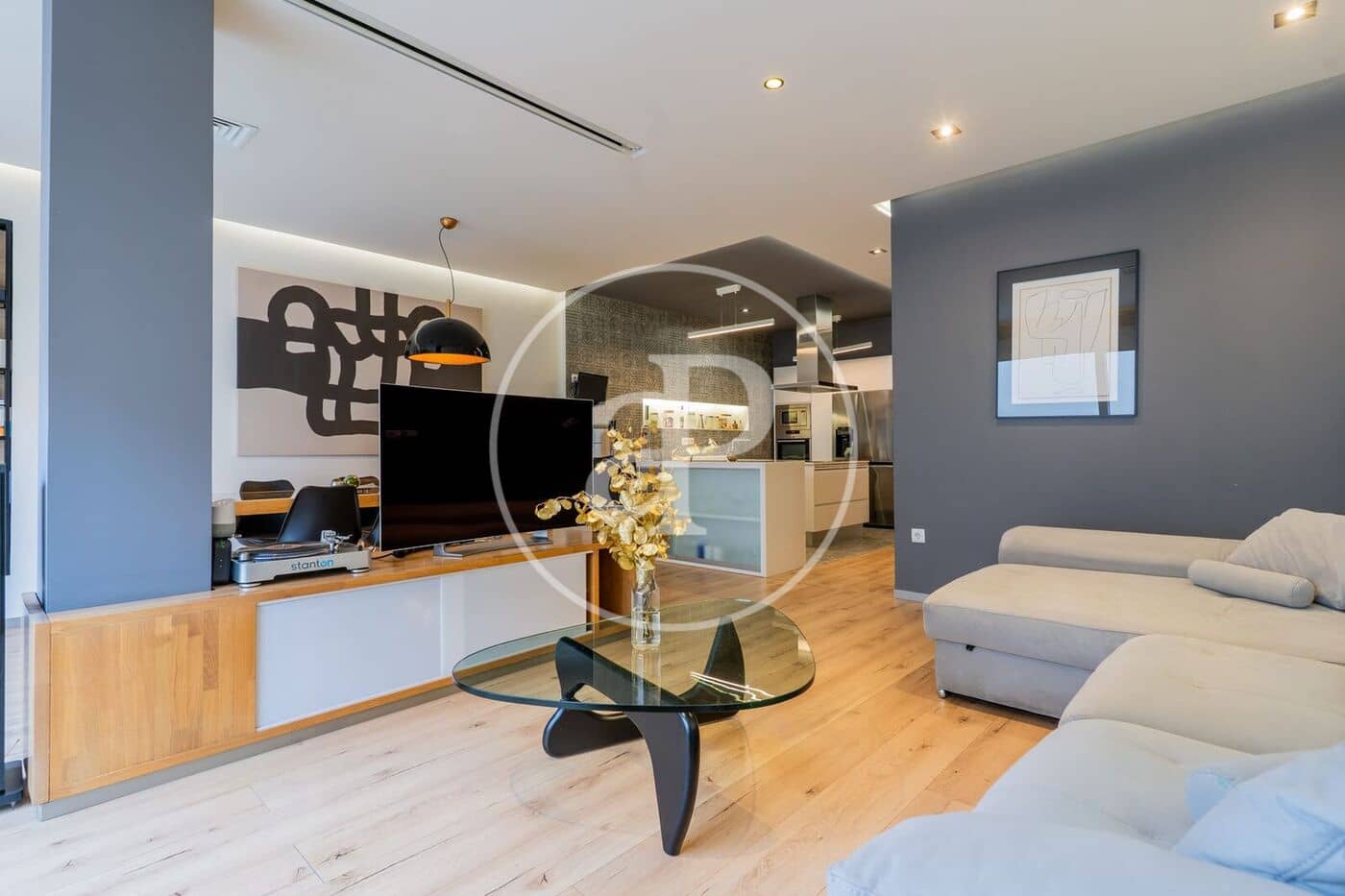 3 bedroom Apartment for rent in Valencia city with garage - € 4,000 (Ref: 9855549)