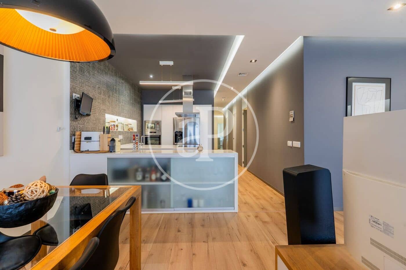 3 bedroom Apartment for rent in Valencia city with garage - € 4,000 (Ref: 9855549)