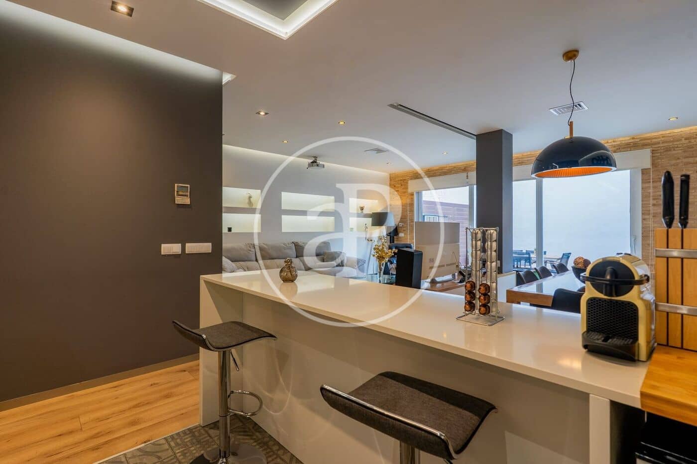 3 bedroom Apartment for rent in Valencia city with garage - € 4,000 (Ref: 9855549)