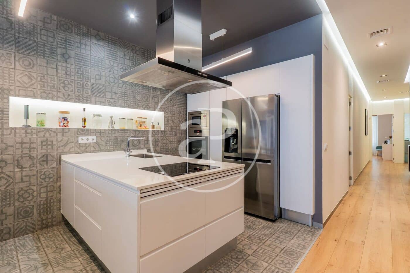 3 bedroom Apartment for rent in Valencia city with garage - € 4,000 (Ref: 9855549)