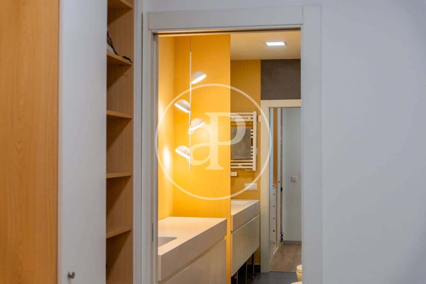 3 bedroom Apartment for rent in Valencia city with garage - € 4,000 (Ref: 9855549)