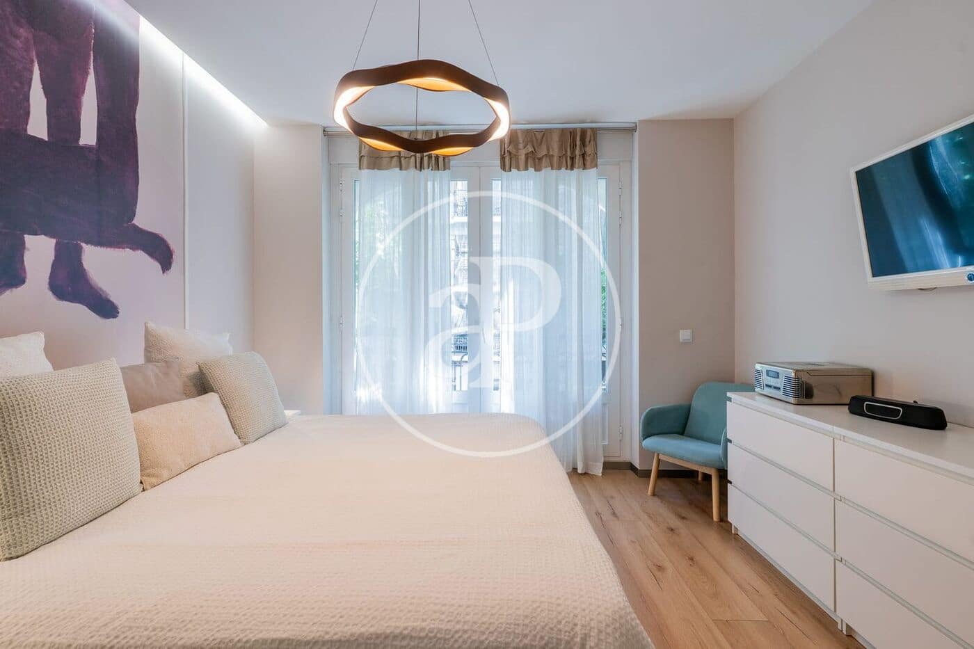 3 bedroom Apartment for rent in Valencia city with garage - € 4,000 (Ref: 9855549)