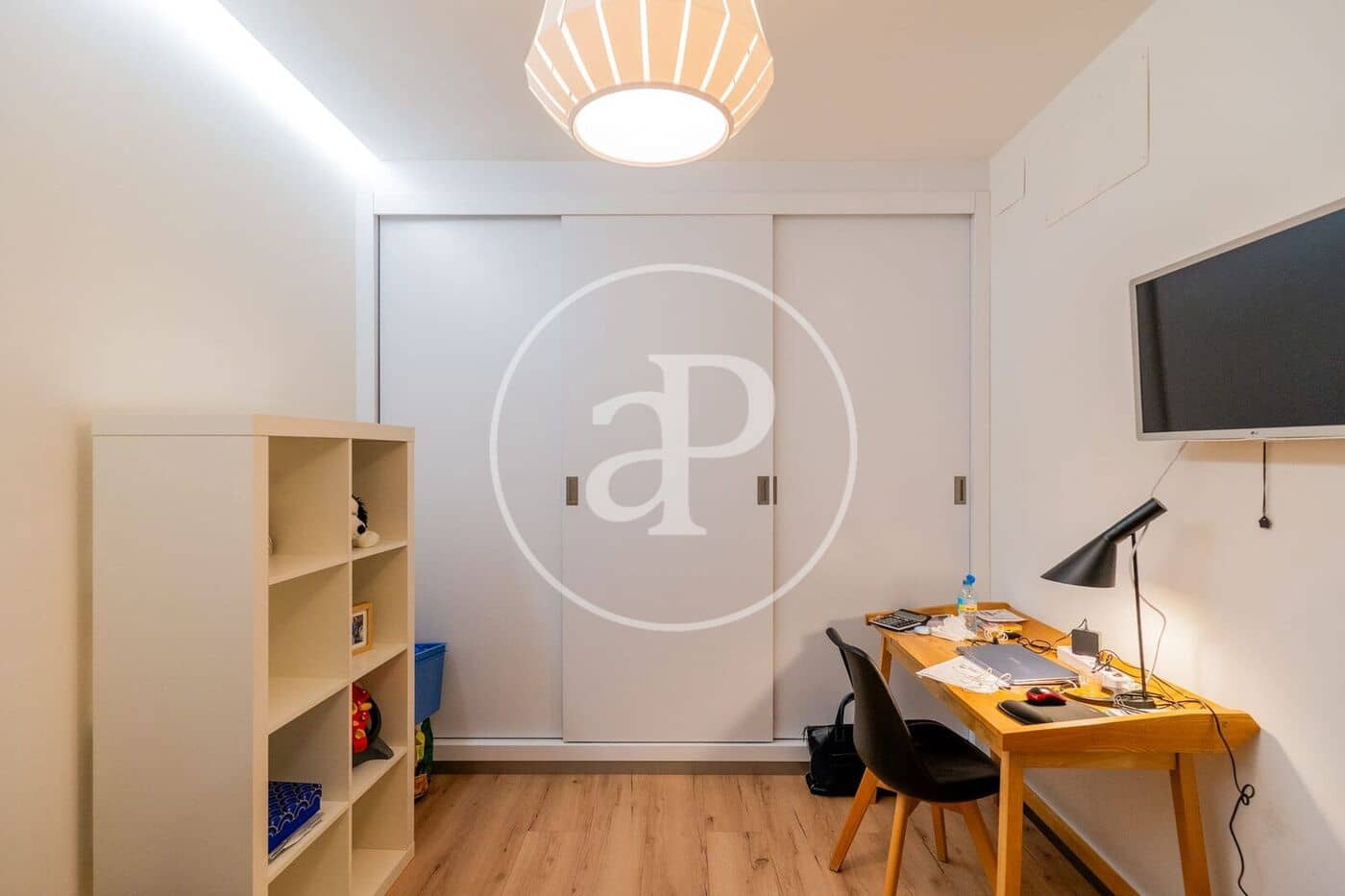 3 bedroom Apartment for rent in Valencia city with garage - € 4,000 (Ref: 9855549)