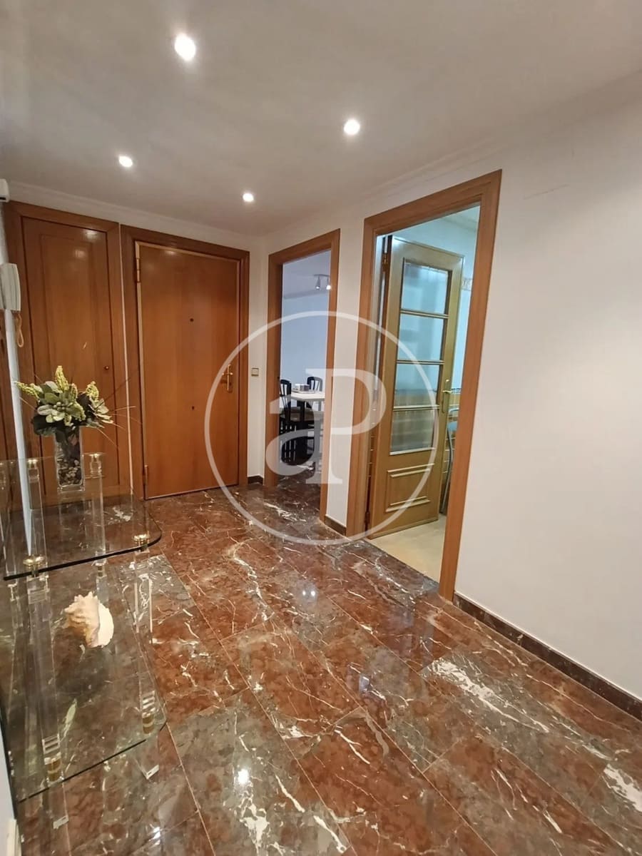 3 bedroom Apartment for rent in Valencia city with garage - € 1,700 (Ref: 9855550)