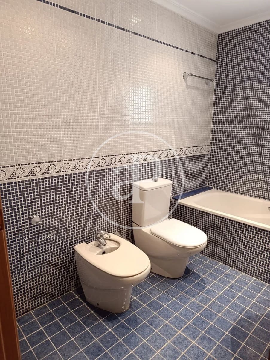 3 bedroom Apartment for rent in Valencia city with garage - € 1,700 (Ref: 9855550)