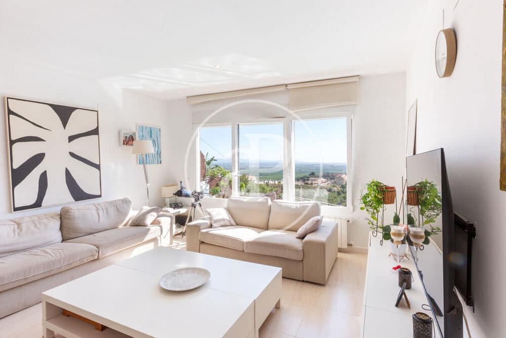5 bedroom Villa for sale in Chiva with pool - € 470,000 (Ref: 9855552)