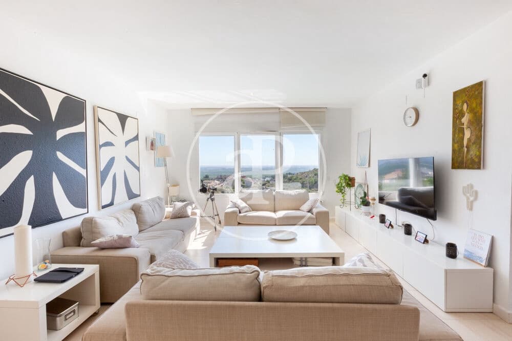 5 bedroom Villa for sale in Chiva with pool - € 470,000 (Ref: 9855552)