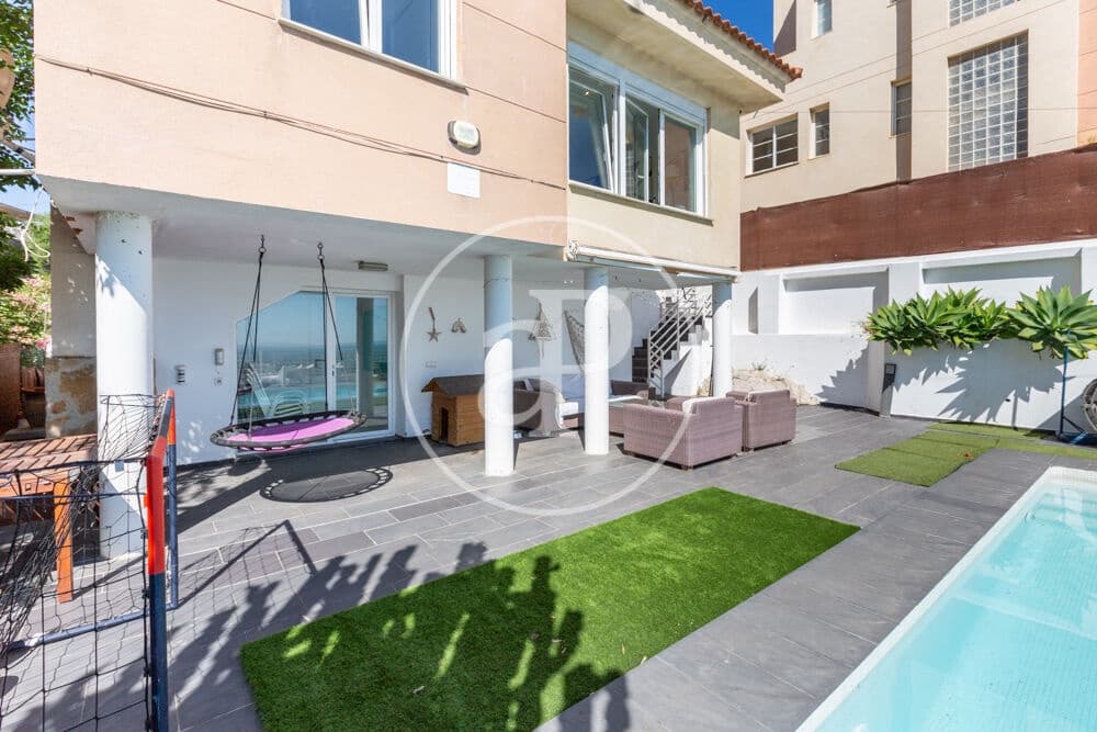 5 bedroom Villa for sale in Chiva with pool - € 470,000 (Ref: 9855552)