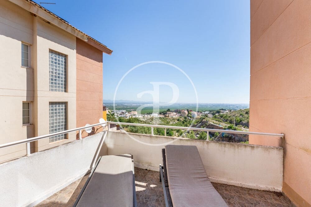 5 bedroom Villa for sale in Chiva with pool - € 470,000 (Ref: 9855552)