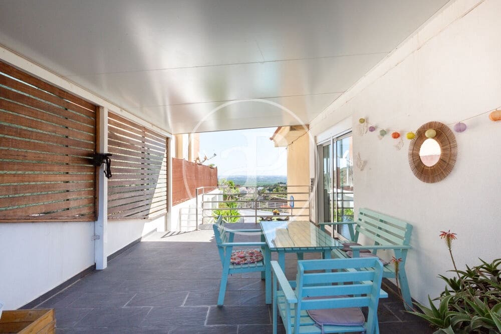 5 bedroom Villa for sale in Chiva with pool - € 470,000 (Ref: 9855552)